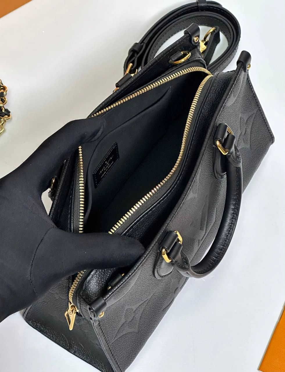 Louis Vuitton OnTheGo East West M23640 Black Monogram Empreinte Leather Tote Bag - Image 4