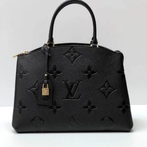 LOUIS VUITTON Grand Palais