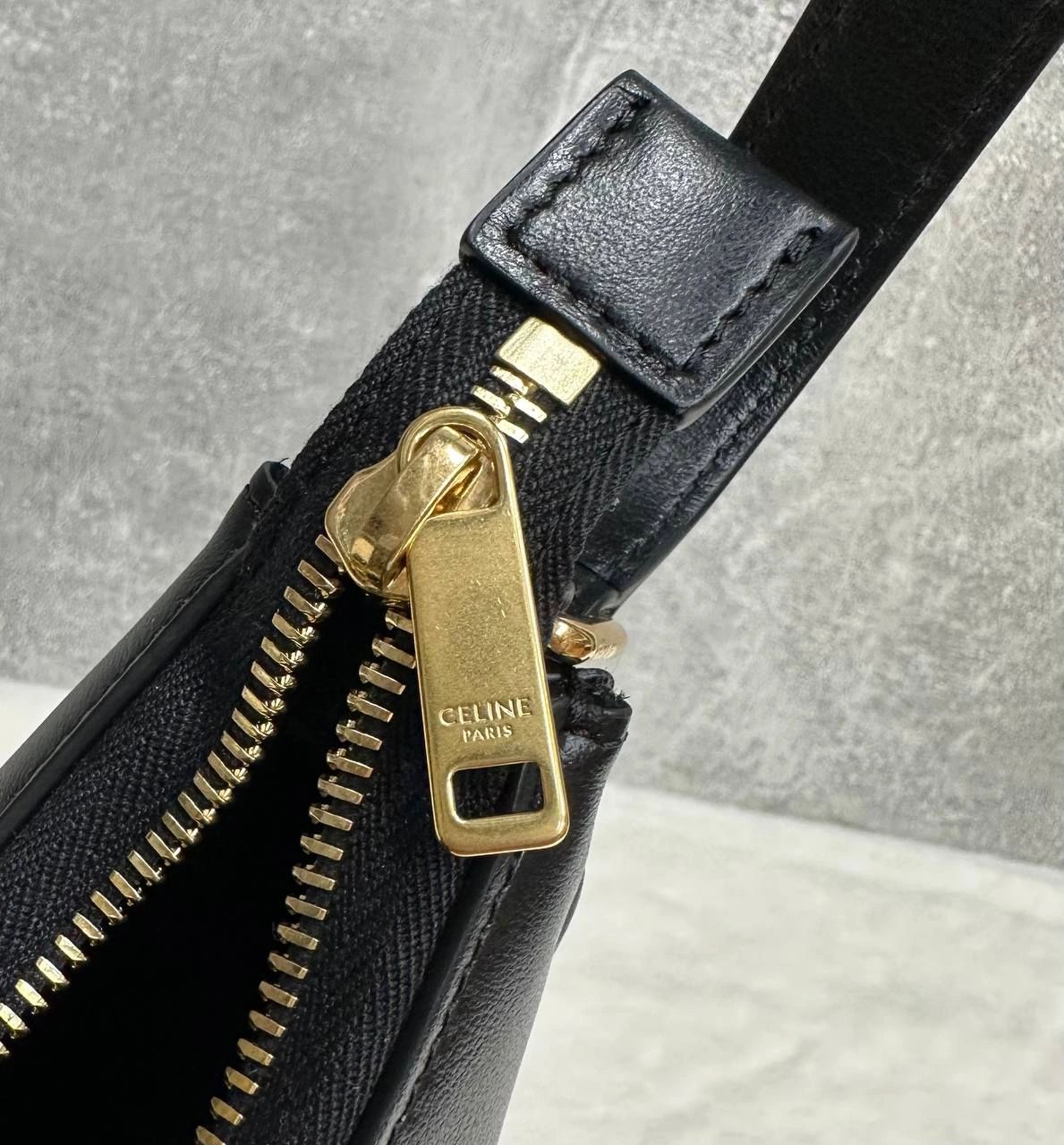 Celine medium Ava Triomphe Bag in smooth calfskin black - Image 6
