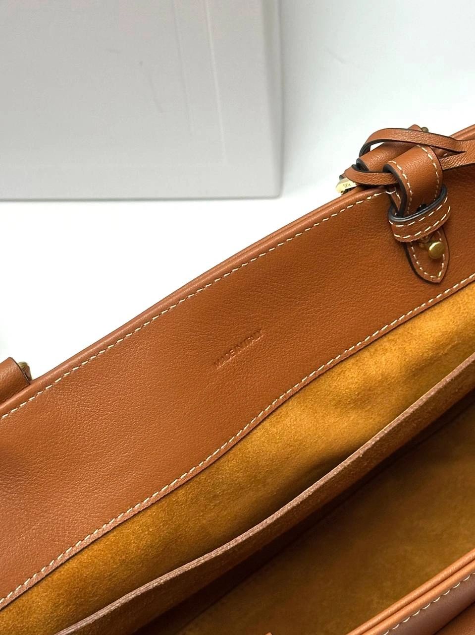 Celine medium appoline bag in Supple Calfskin Tan - Image 6