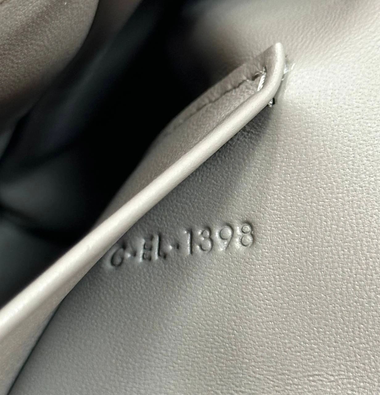 Celine medium Nino bag in supple calfskin PEBBLE - Image 4