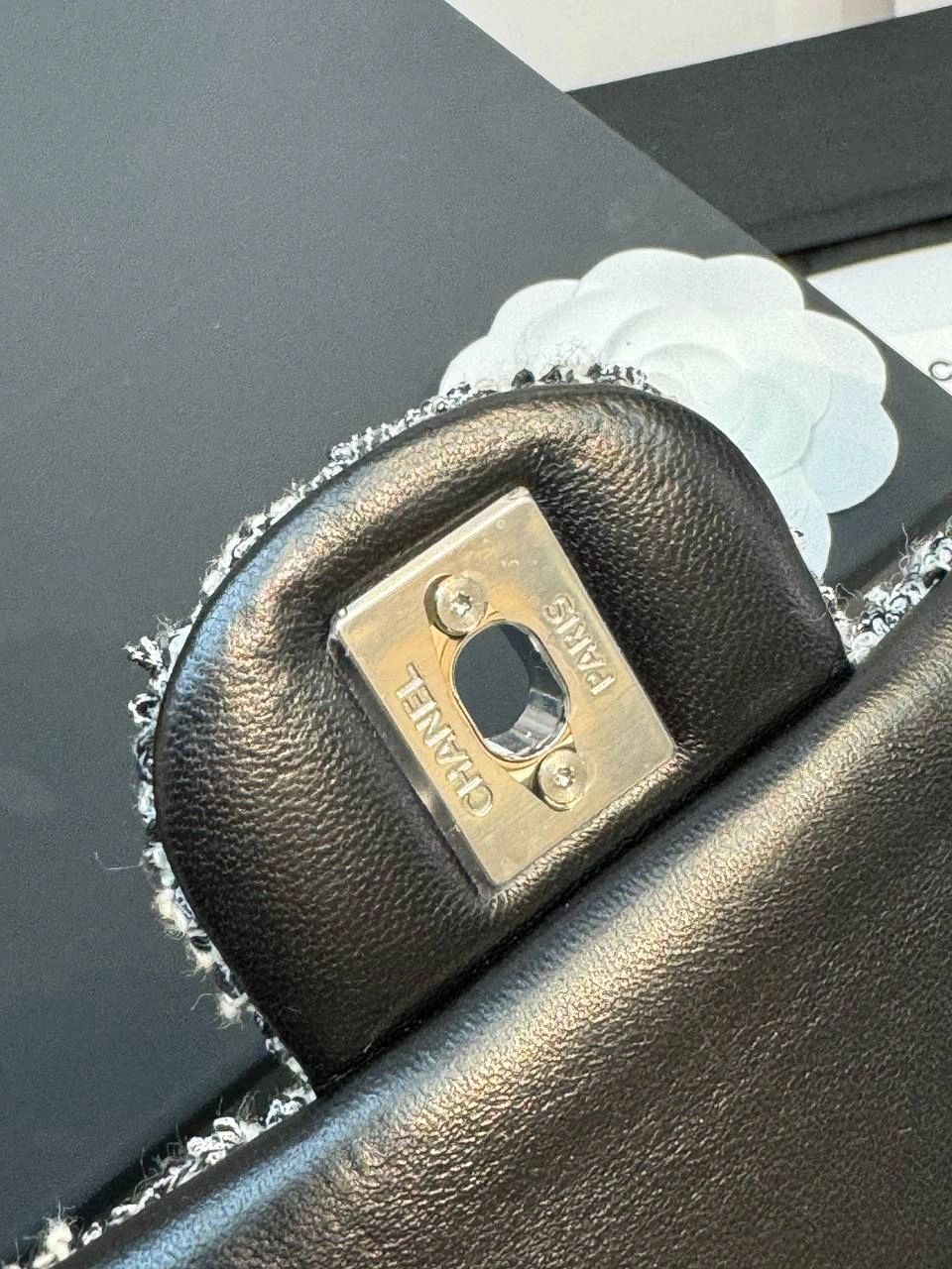 Chanel CLASSIC 11.12 HANDBAG Brand New - Image 4