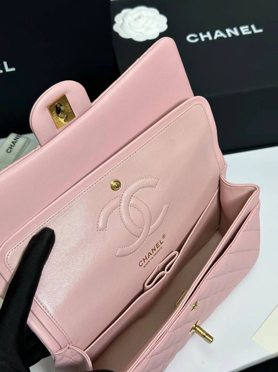 Chanel Classic 11.12 gold Tone Metal Pink - Image 4