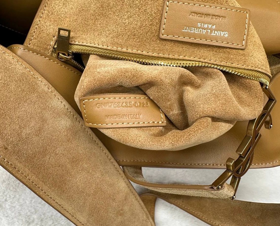 Saint Laurent LE 5 À 7 BEA Suede Tote – Chic Everyday Bag - Image 4