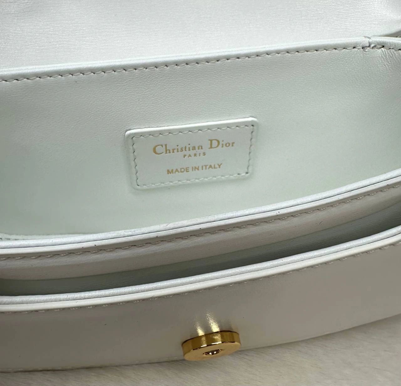 Dior Medium 30 Montaigne Avenue Top Handle Bag white - Image 6