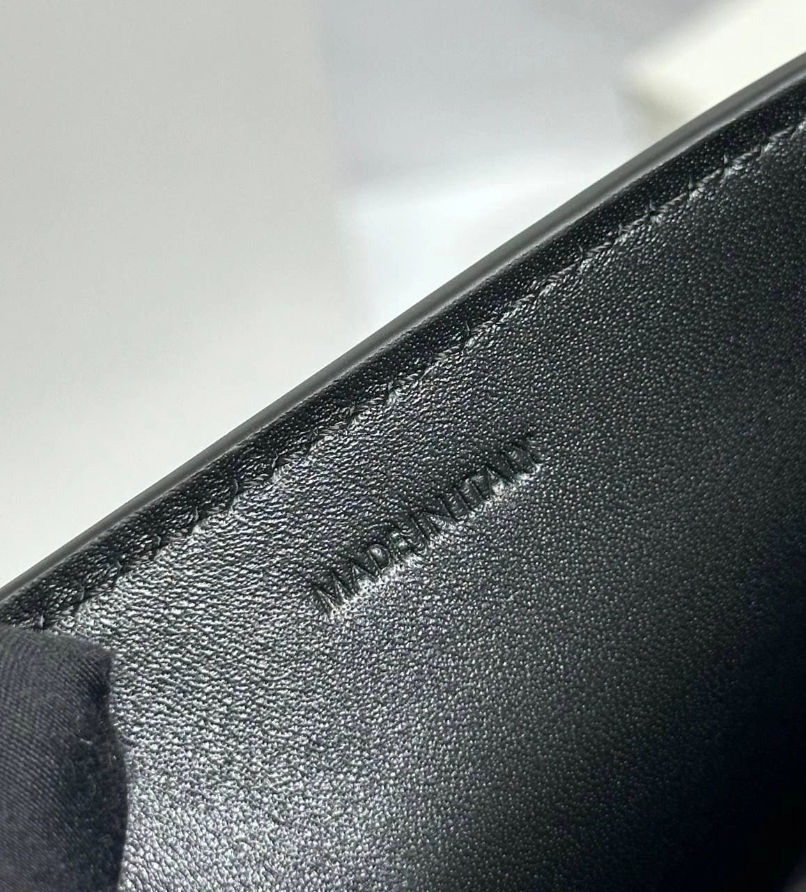 Celine small Louise in smooth calfskin black - Image 6